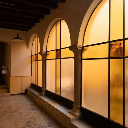 Ora Et Labora דירה